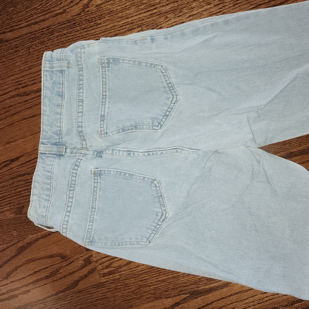 High Rise "Mom" Jeans - Picture 4 of 7